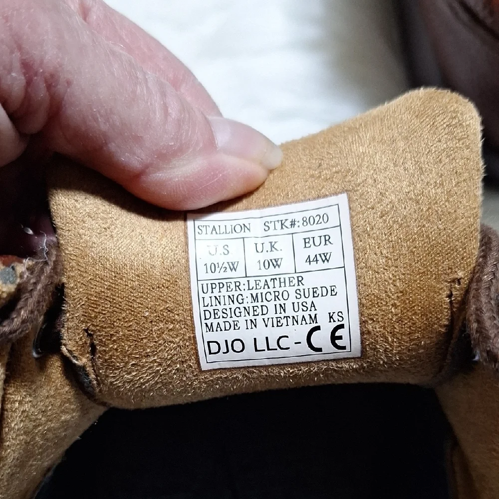 NWOT Elegant Brown Leather Oxfords for Men